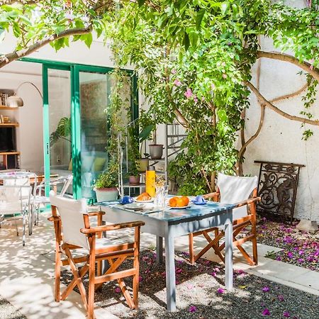 فيلا Athenian Yard Near Acropolis المظهر الخارجي الصورة